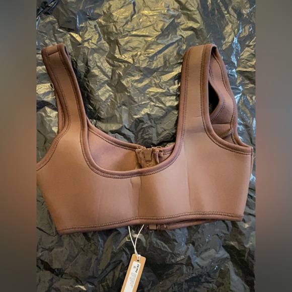 SKIMS Rubberized Scuba Swim Scoop Neck Bikini Top xxs - Picture 6 of 10